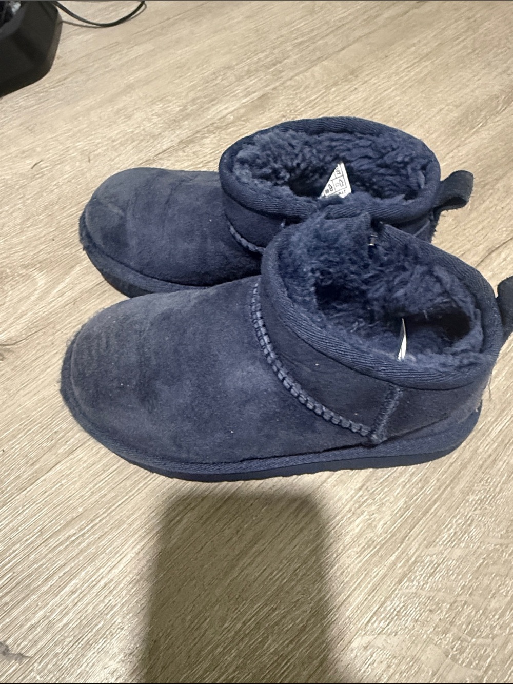 Kids Uggs Cozy Navy Fleece